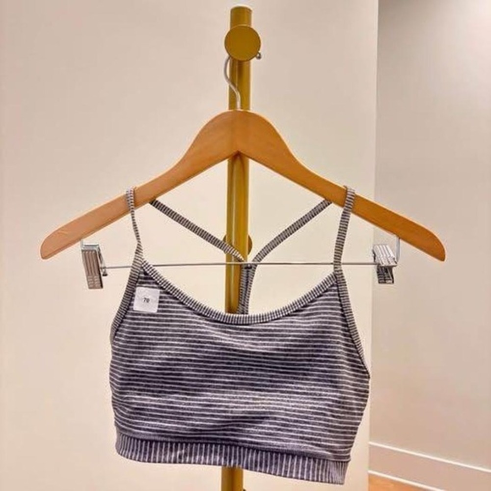 Lululemon Striped Sports Bra‎ Racerback Medium Support Gray White Size 10